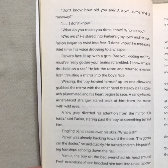 📚2/$6 🎁The Lost Planet #1 Chase Garrett Series - Picture 12 of 12